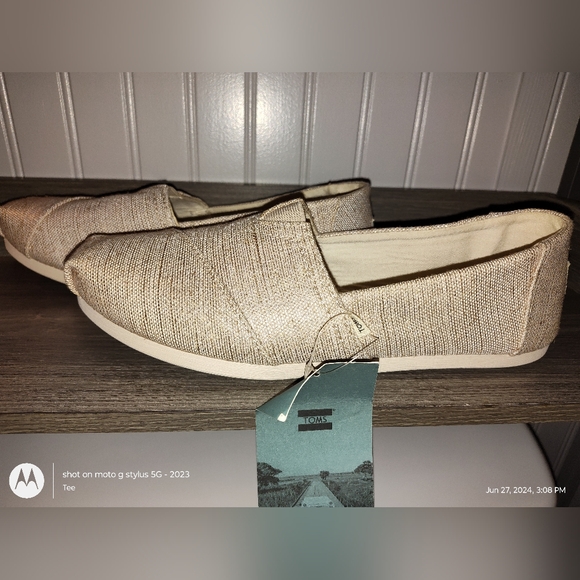 Women's size 12 Toms - Picture 2 of 12